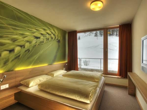 Smart-Hotel Замнаун Экстерьер фото